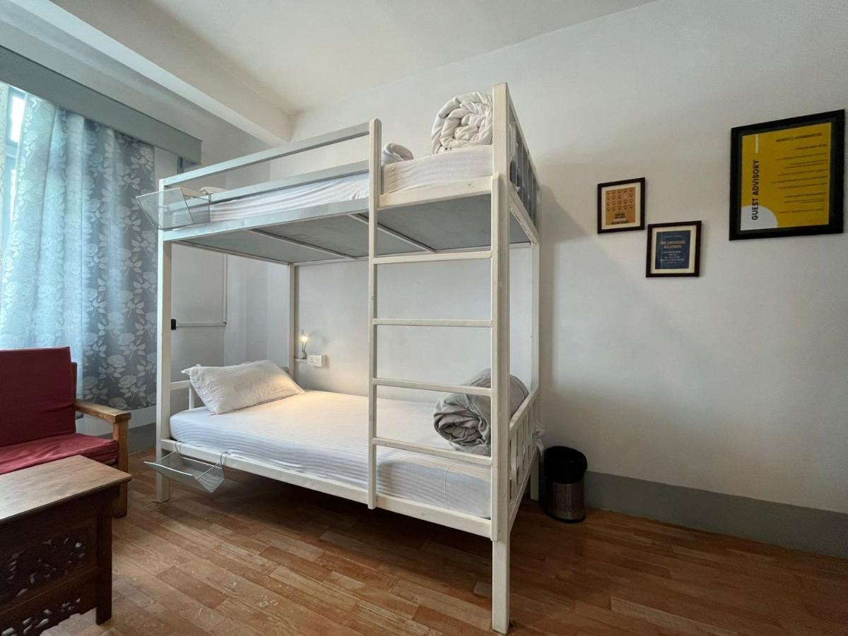 Mellow Fellow Hostel Гангток Экстерьер фото